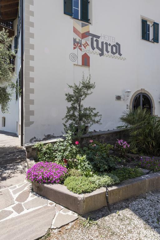 Hotel Tyrol Ora / Auer Экстерьер фото